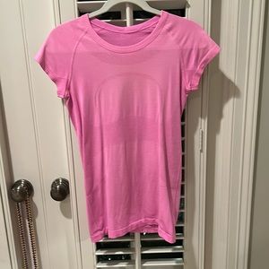 Lululemon pink swiftly tech